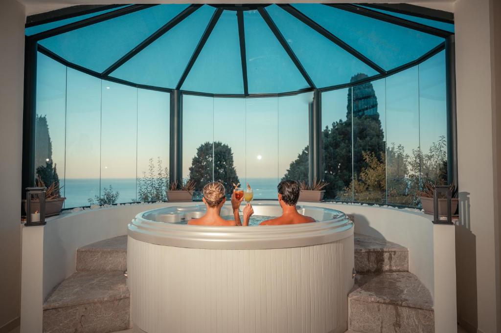 Grand Hotel San Pietro hot tub