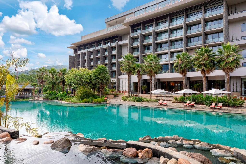 Gran Melia Hotel Arusha Pool
